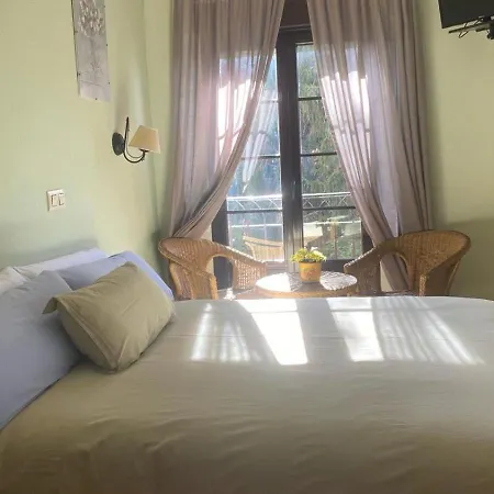 Hostal La Cigüeña-2